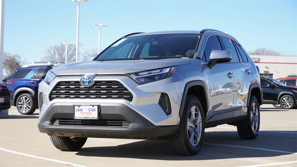 2022 Toyota RAV4 Hybrid XLE