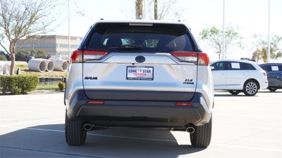 2022 Toyota RAV4 Hybrid XLE