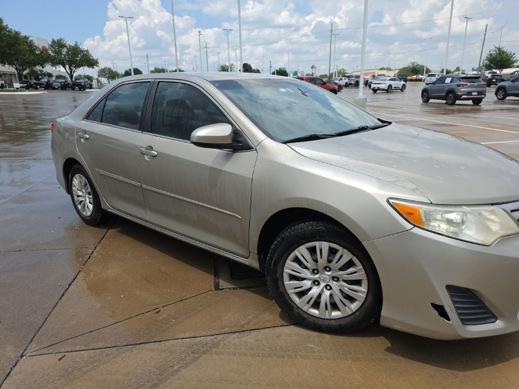 2014 Toyota Camry LE