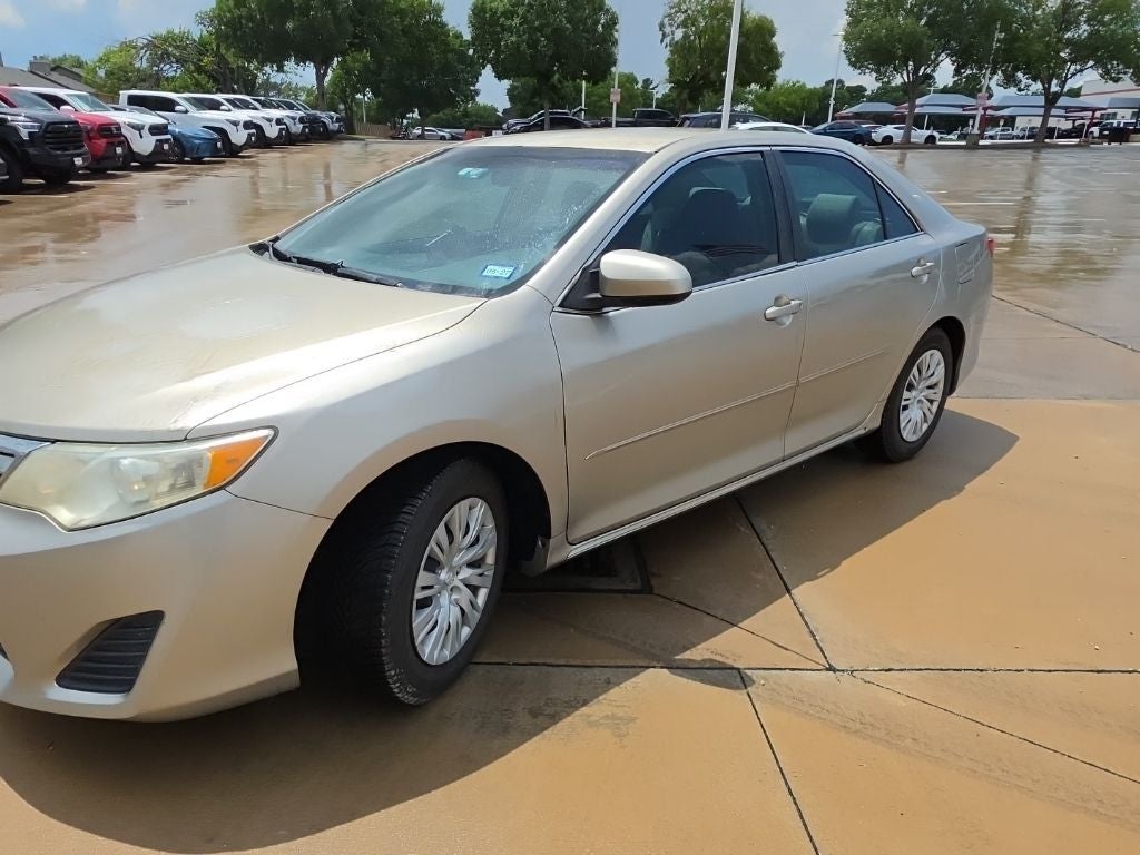 2014 Toyota Camry LE