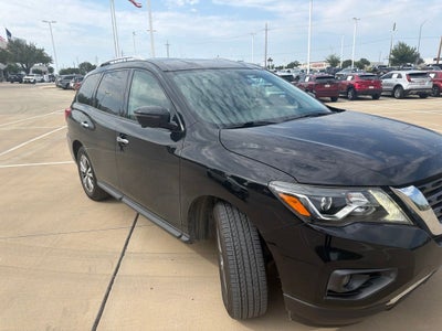 2018 Nissan Pathfinder SL