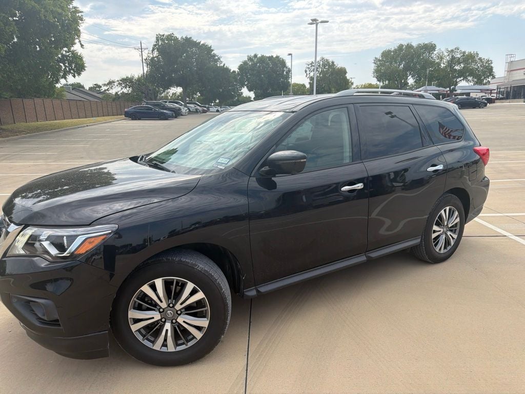 2018 Nissan Pathfinder SL