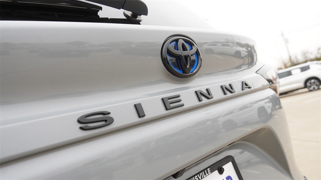 2024 Toyota Sienna Woodland Edition