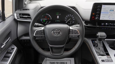 2024 Toyota Sienna Woodland Edition