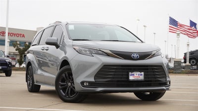 2024 Toyota Sienna Woodland Edition