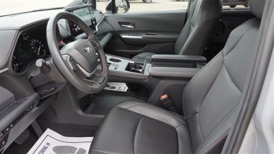 2024 Toyota Sienna Woodland Edition