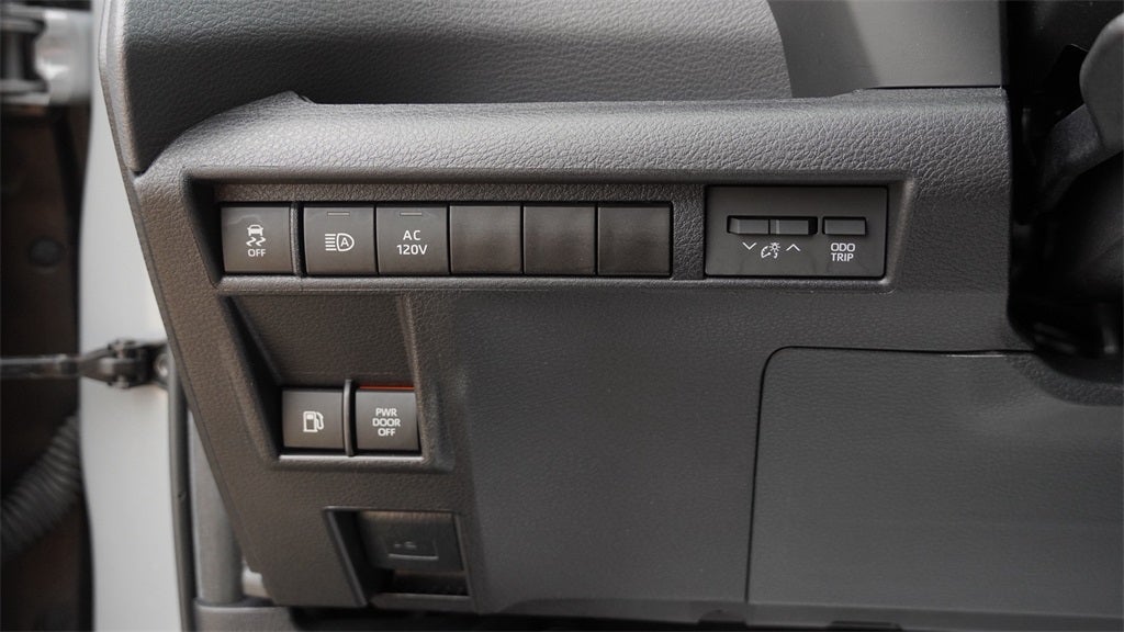 2024 Toyota Sienna Woodland Edition