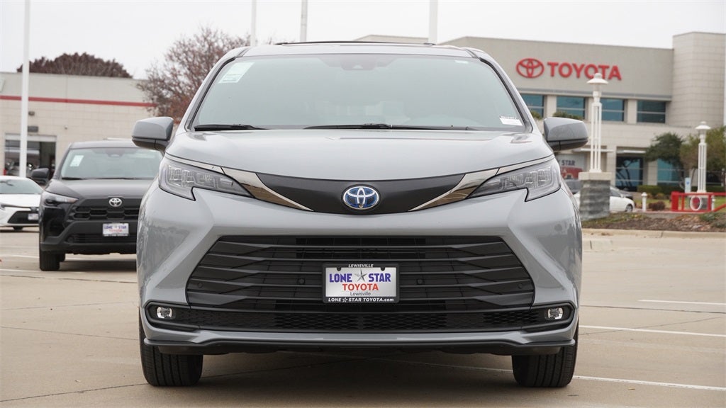 2024 Toyota Sienna Woodland Edition