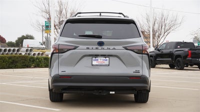 2024 Toyota Sienna Woodland Edition