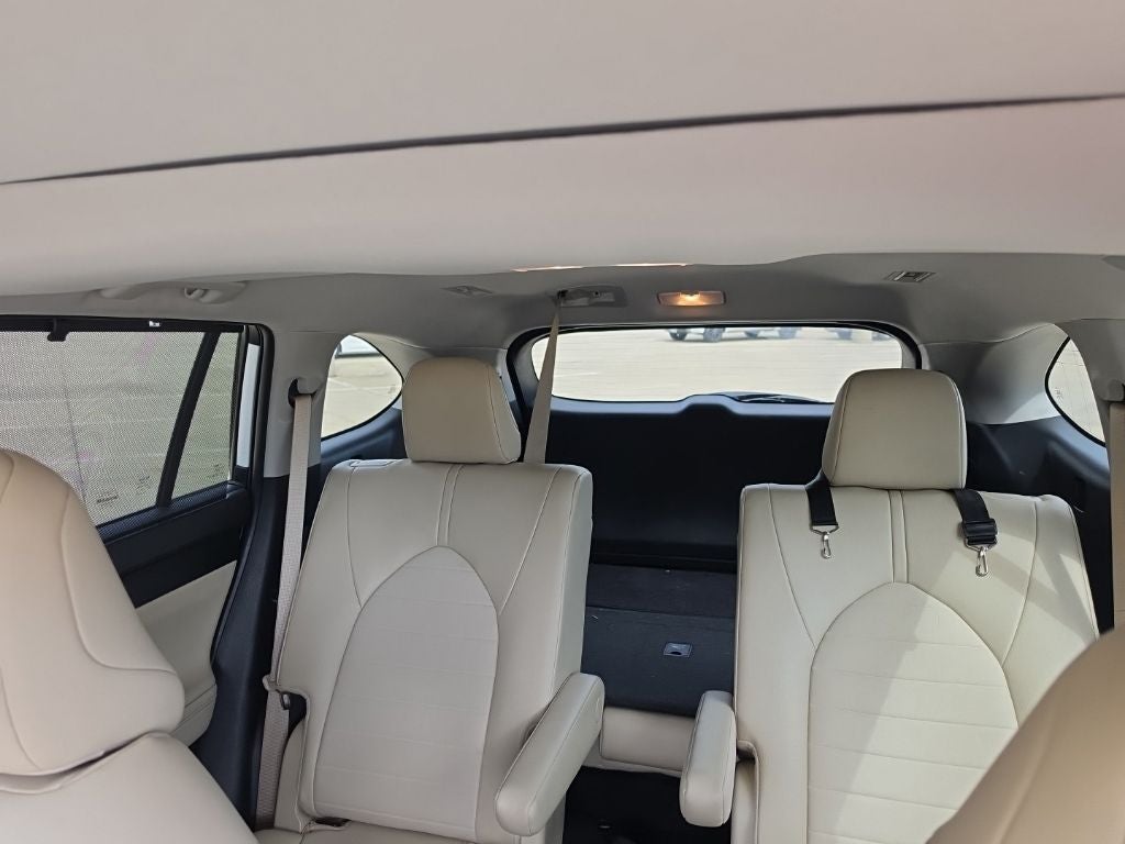 2025 Toyota Highlander Hybrid XLE