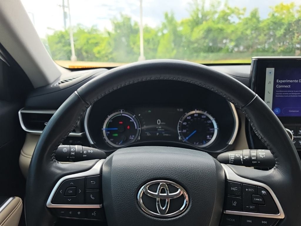 2025 Toyota Highlander Hybrid XLE