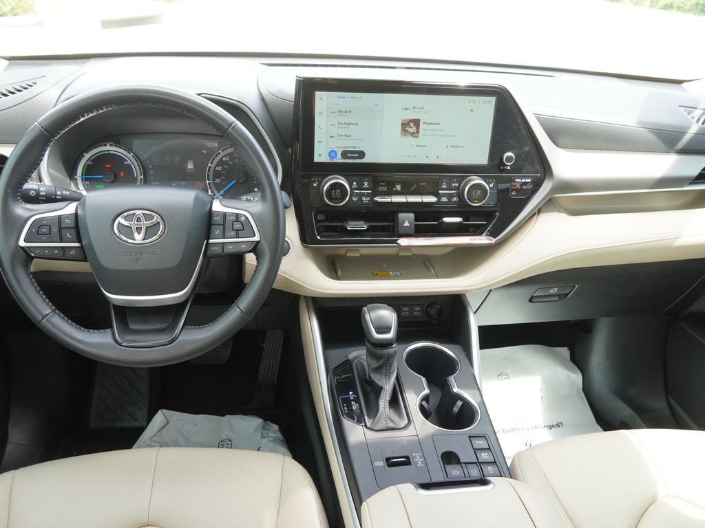 2025 Toyota Highlander Hybrid XLE