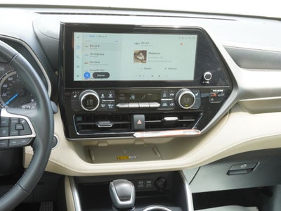 2025 Toyota Highlander Hybrid XLE