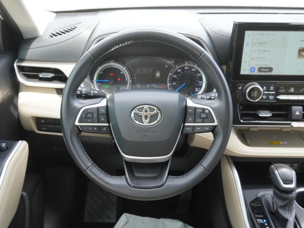 2025 Toyota Highlander Hybrid XLE
