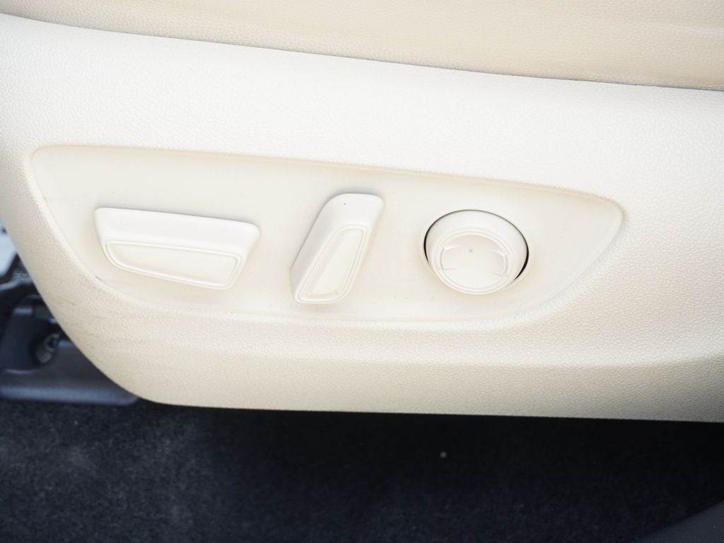 2025 Toyota Highlander Hybrid XLE