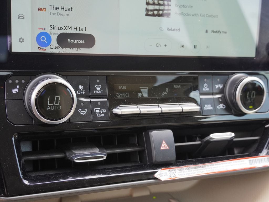 2025 Toyota Highlander Hybrid XLE