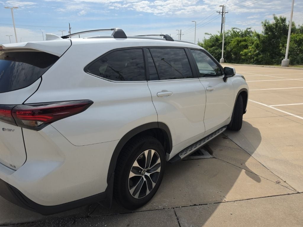 2025 Toyota Highlander Hybrid XLE