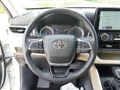 2025 Toyota Highlander Hybrid XLE