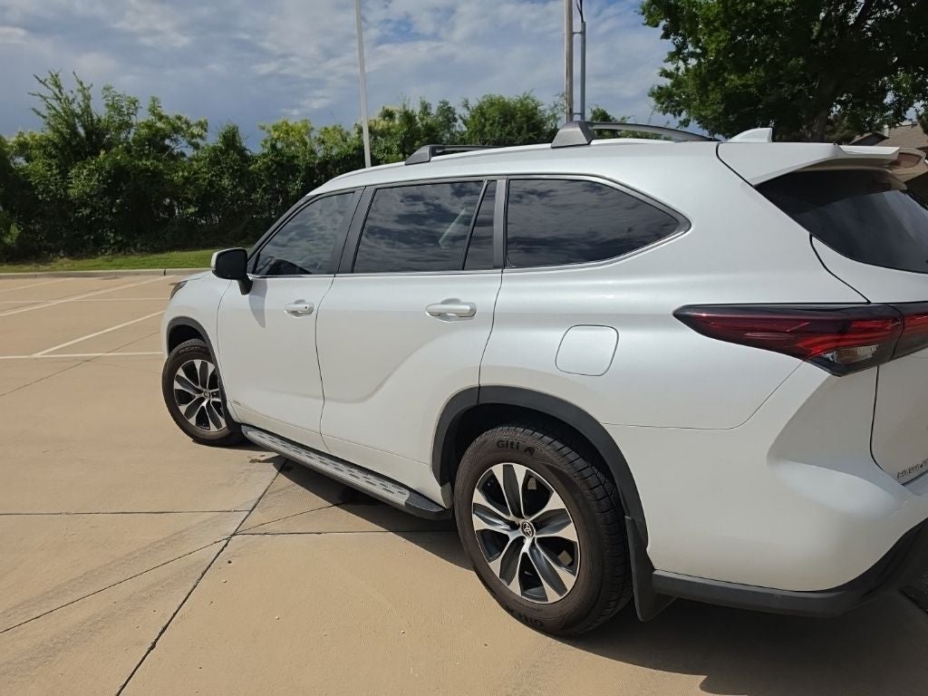 2025 Toyota Highlander Hybrid XLE
