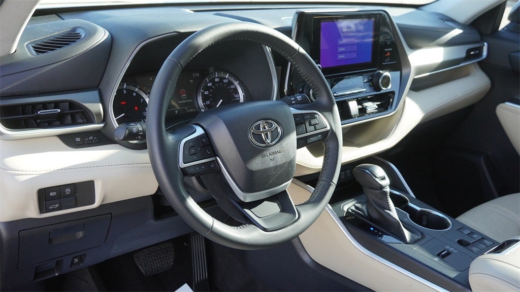 2023 Toyota Highlander XLE