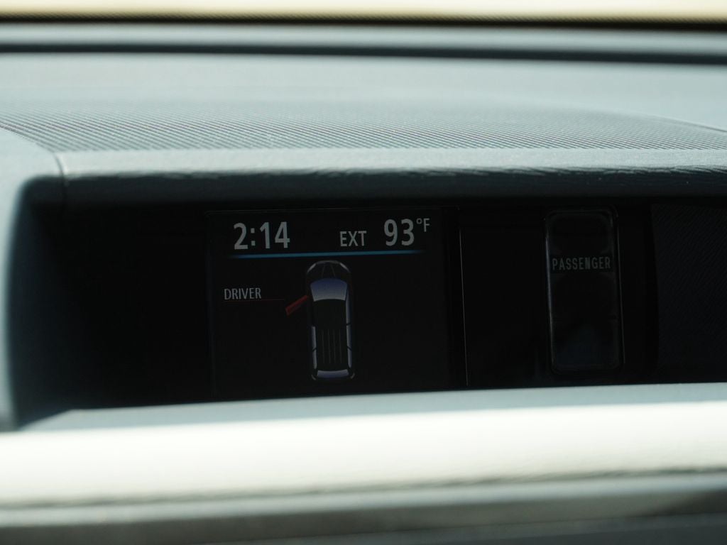 2013 Toyota Sienna LE 8 Passenger