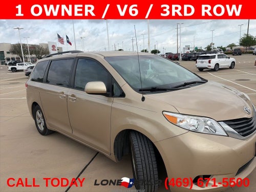 2012 Toyota Sienna Base 7 Passenger