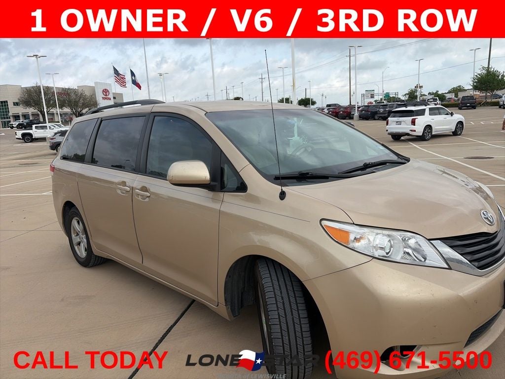 2012 Toyota Sienna Base 7 Passenger