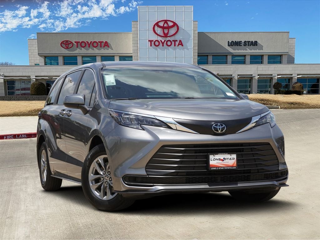 2026 Toyota Sienna LE 8 Passenger