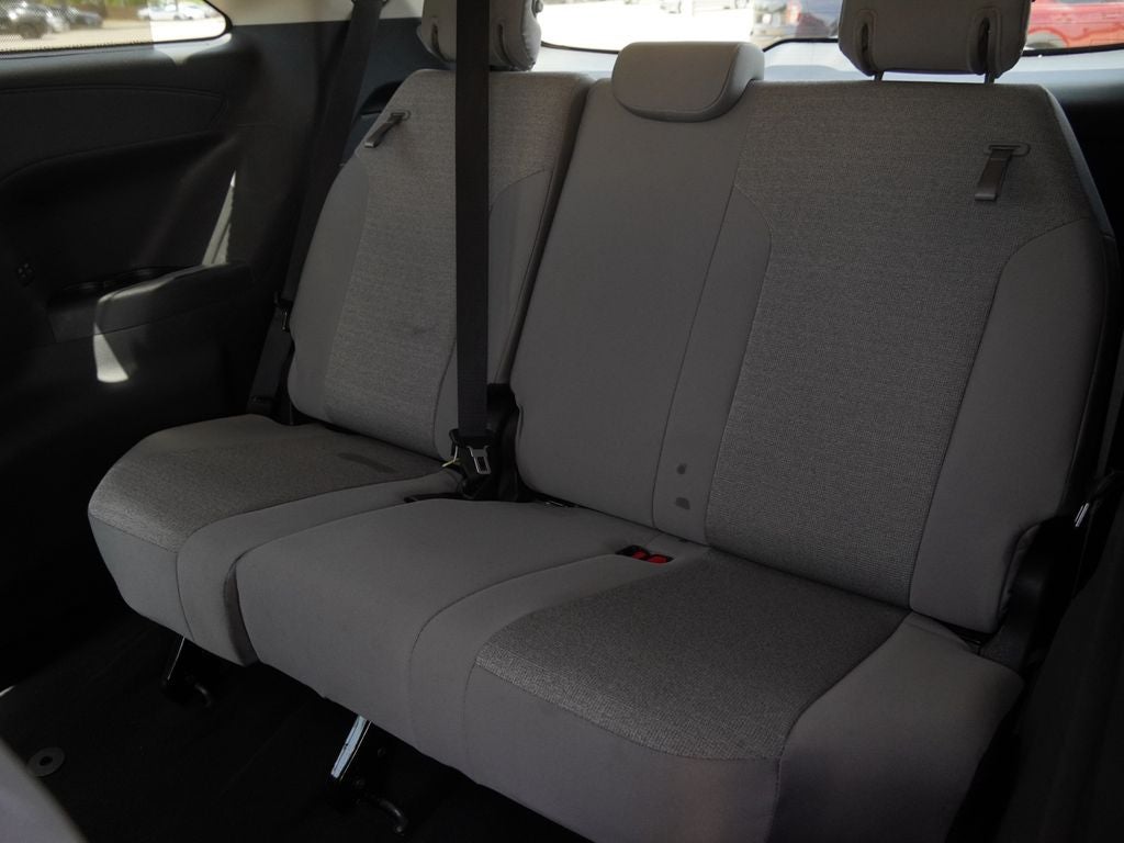 2026 Toyota Sienna LE 8 Passenger