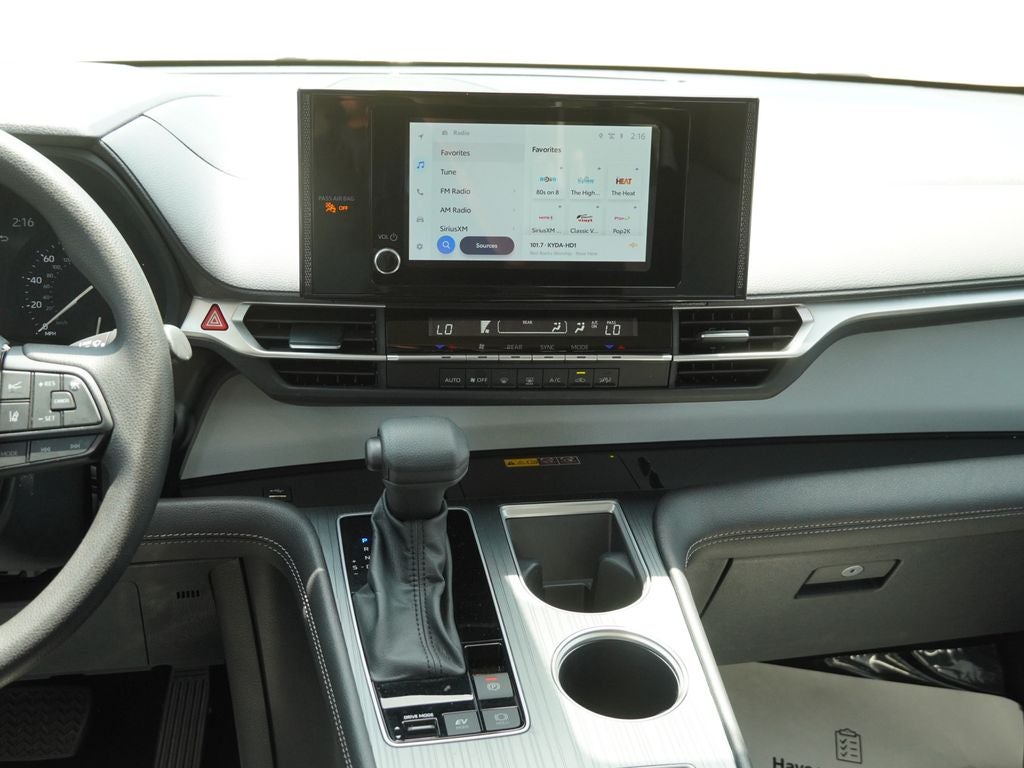 2026 Toyota Sienna LE 8 Passenger