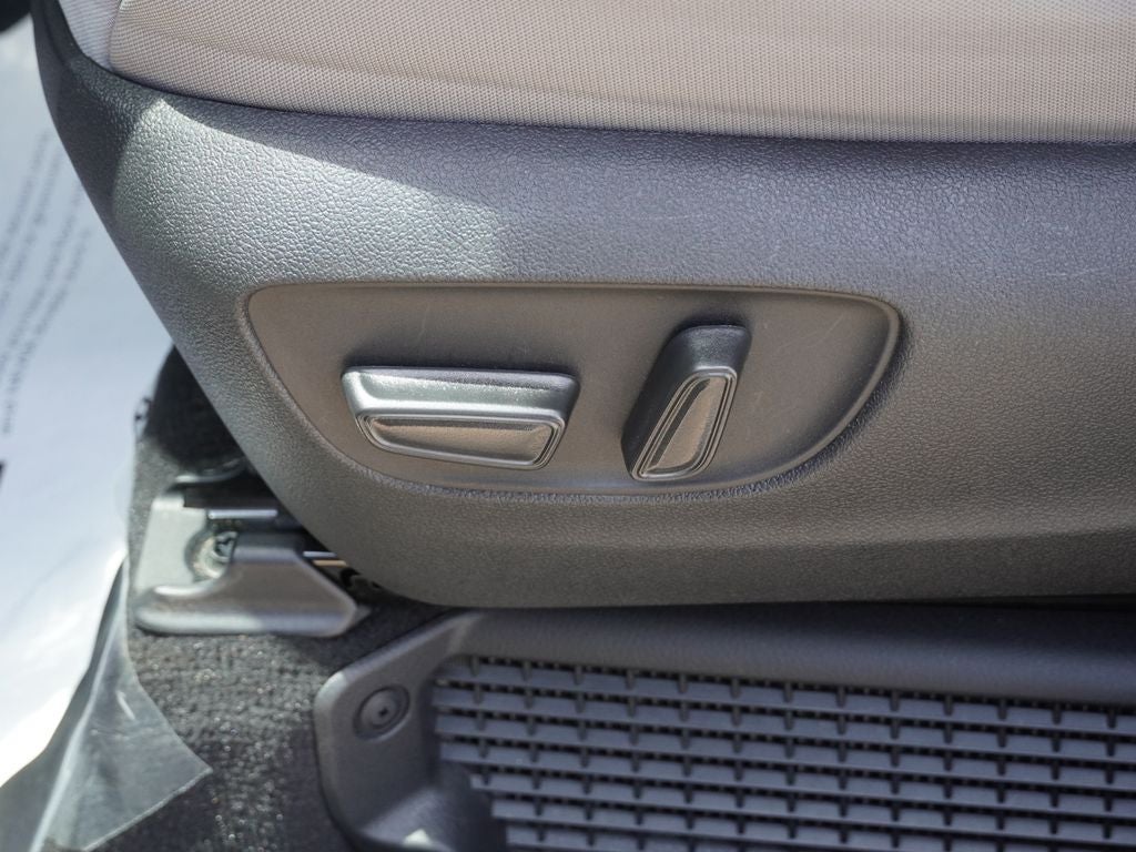 2026 Toyota Sienna LE 8 Passenger