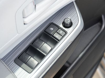 2026 Toyota Sienna LE 8 Passenger