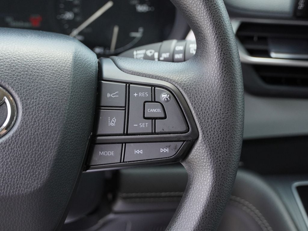 2026 Toyota Sienna LE 8 Passenger