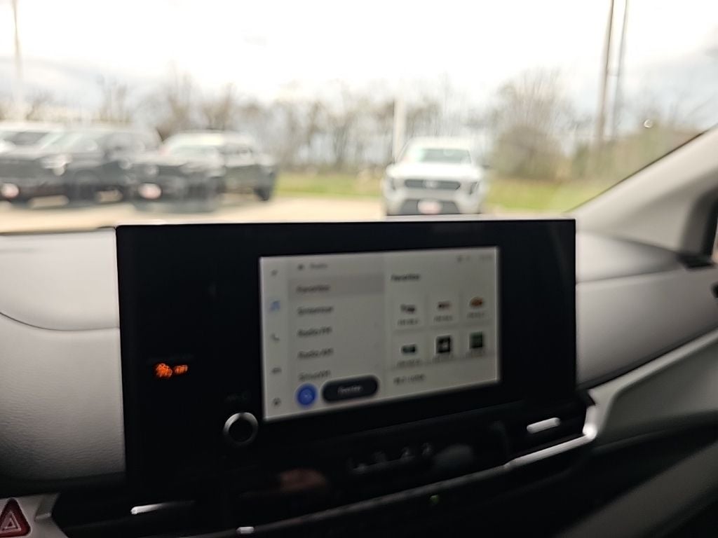 2025 Toyota Sienna LE 8 Passenger