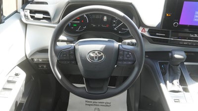2025 Toyota Sienna LE 8 Passenger