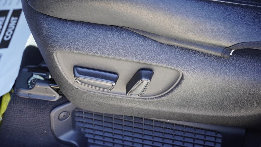 2025 Toyota Sienna LE 8 Passenger