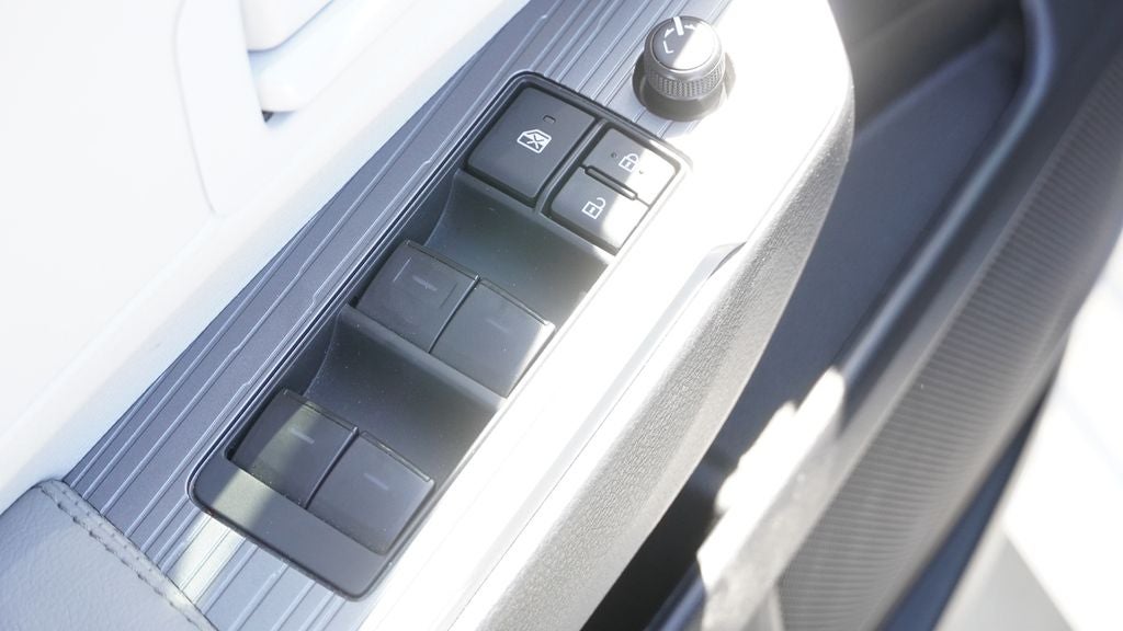 2025 Toyota Sienna LE 8 Passenger