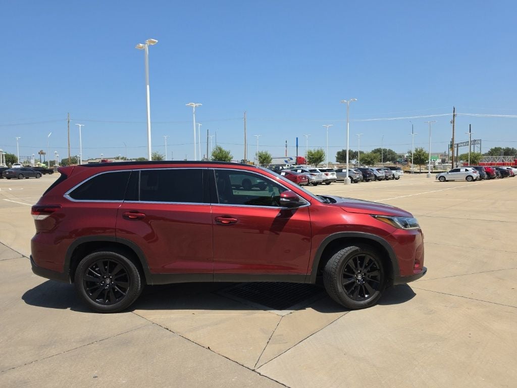 2019 Toyota Highlander SE