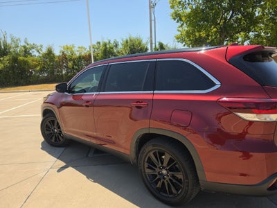 2019 Toyota Highlander SE
