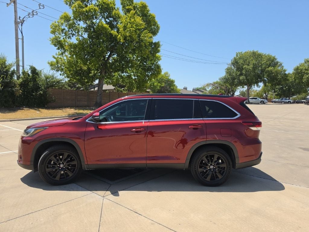 2019 Toyota Highlander SE