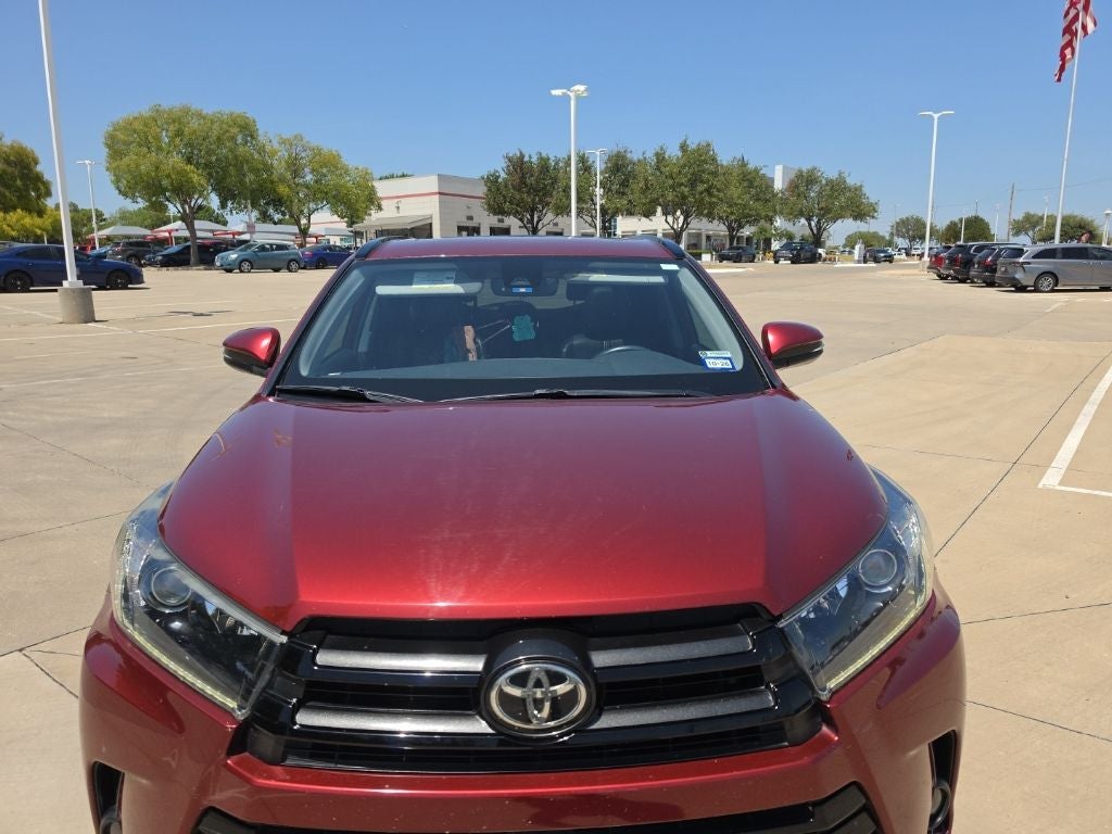 2019 Toyota Highlander SE