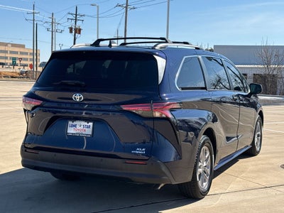 2021 Toyota Sienna XLE