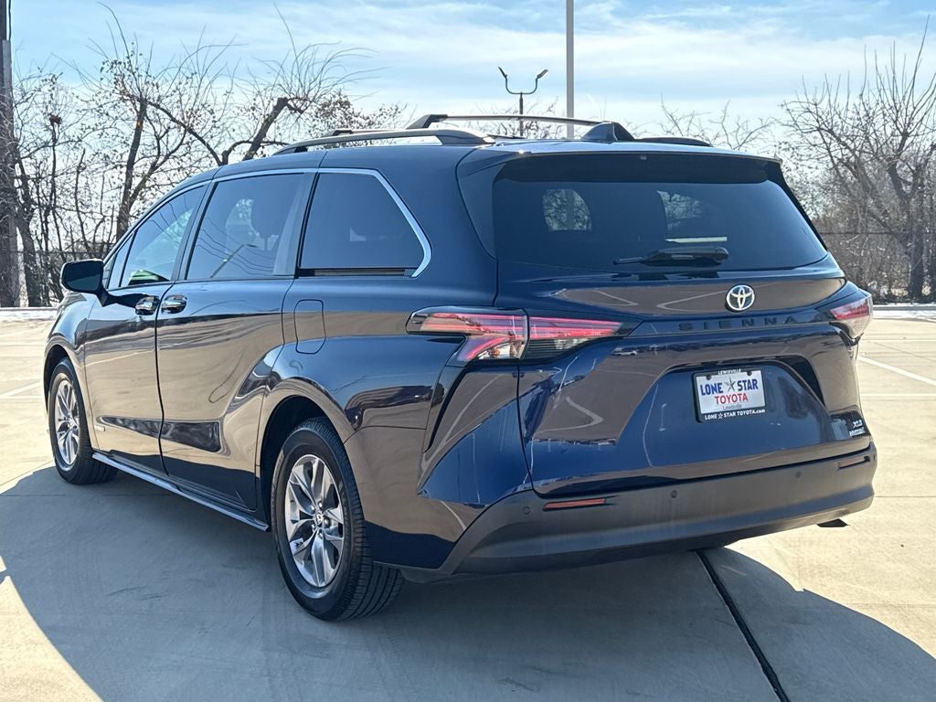 2021 Toyota Sienna XLE