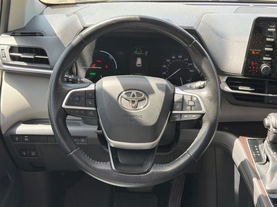 2021 Toyota Sienna XLE 8 Passenger