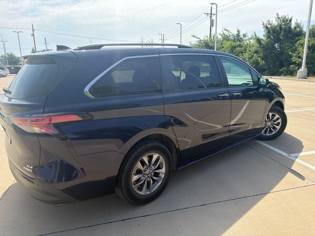 2021 Toyota Sienna XLE