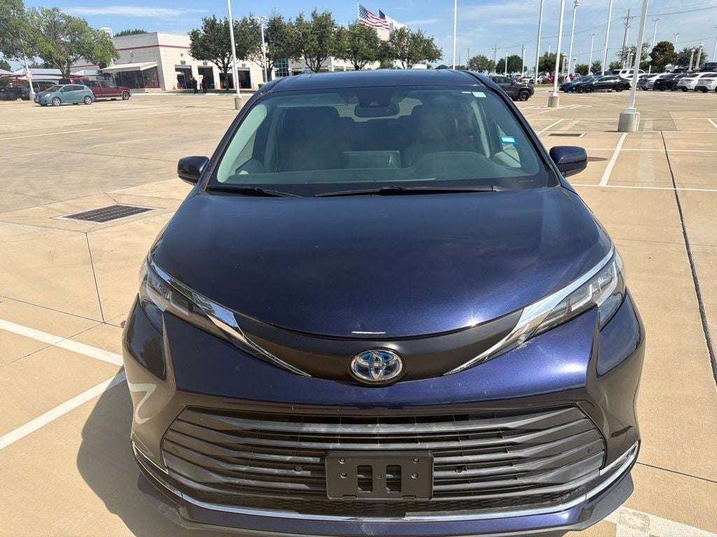 2021 Toyota Sienna XLE