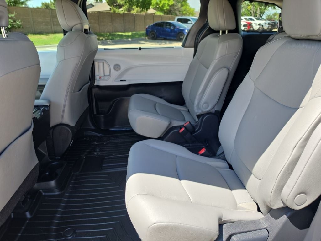 2026 Toyota Sienna XLE 8 Passenger
