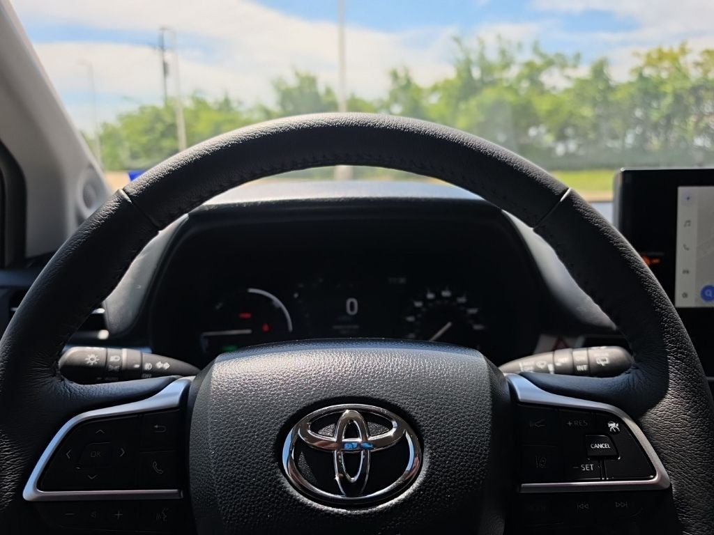 2026 Toyota Sienna XLE 8 Passenger