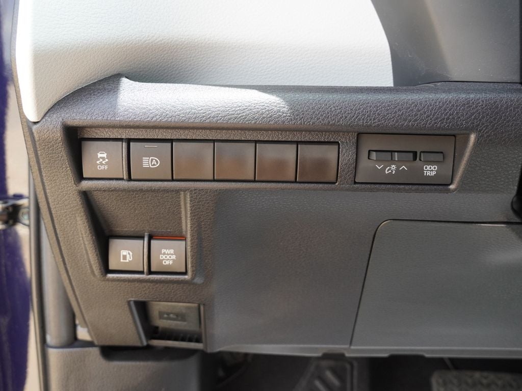 2026 Toyota Sienna XLE 8 Passenger