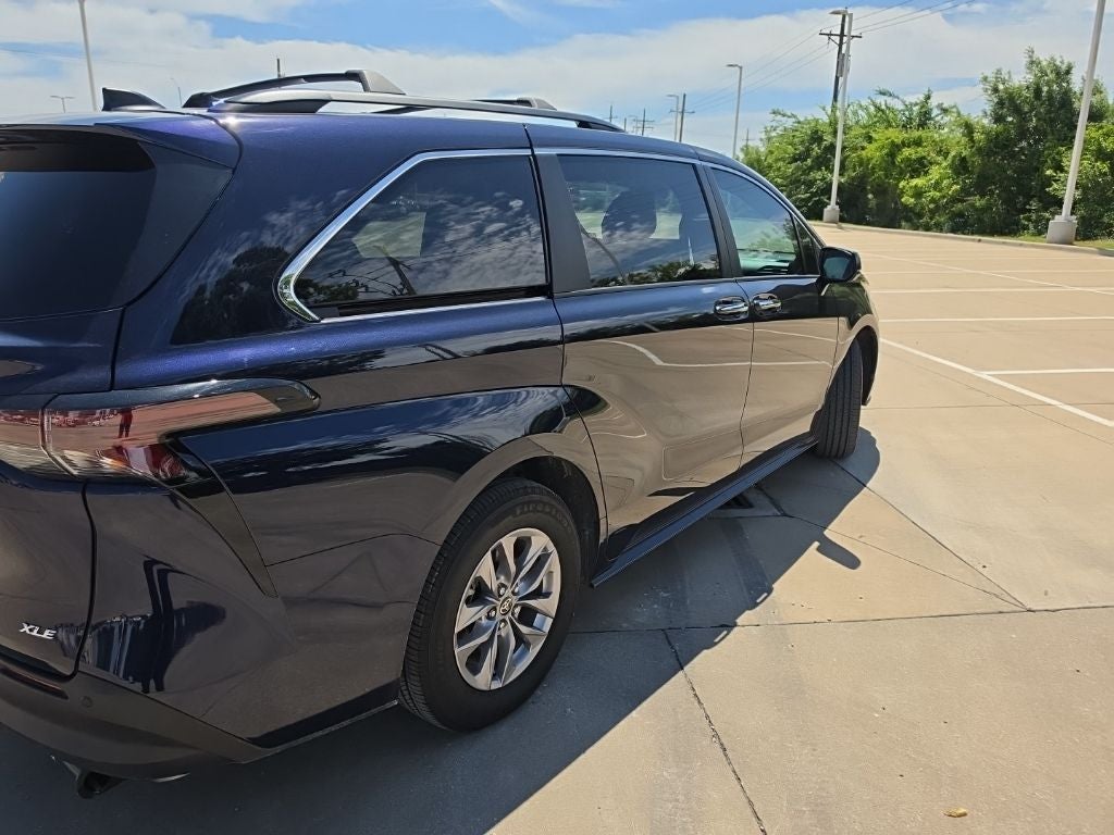 2026 Toyota Sienna XLE 8 Passenger